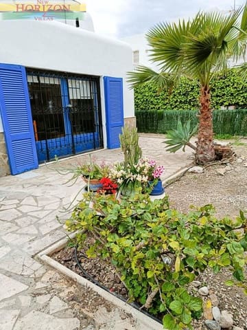 Villa/Maison de 3 chambres à louer à Vera Ciudad, Vera avec piscine - 850 € (Ref: 9255587)
