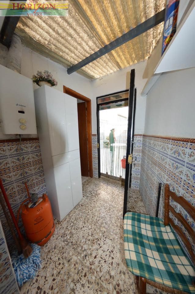 5 bedroom Villa for sale in Zurgena - € 179,000 (Ref: 9345309)