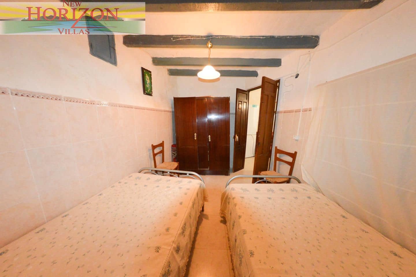 5 bedroom Villa for sale in Zurgena - € 179,000 (Ref: 9345309)