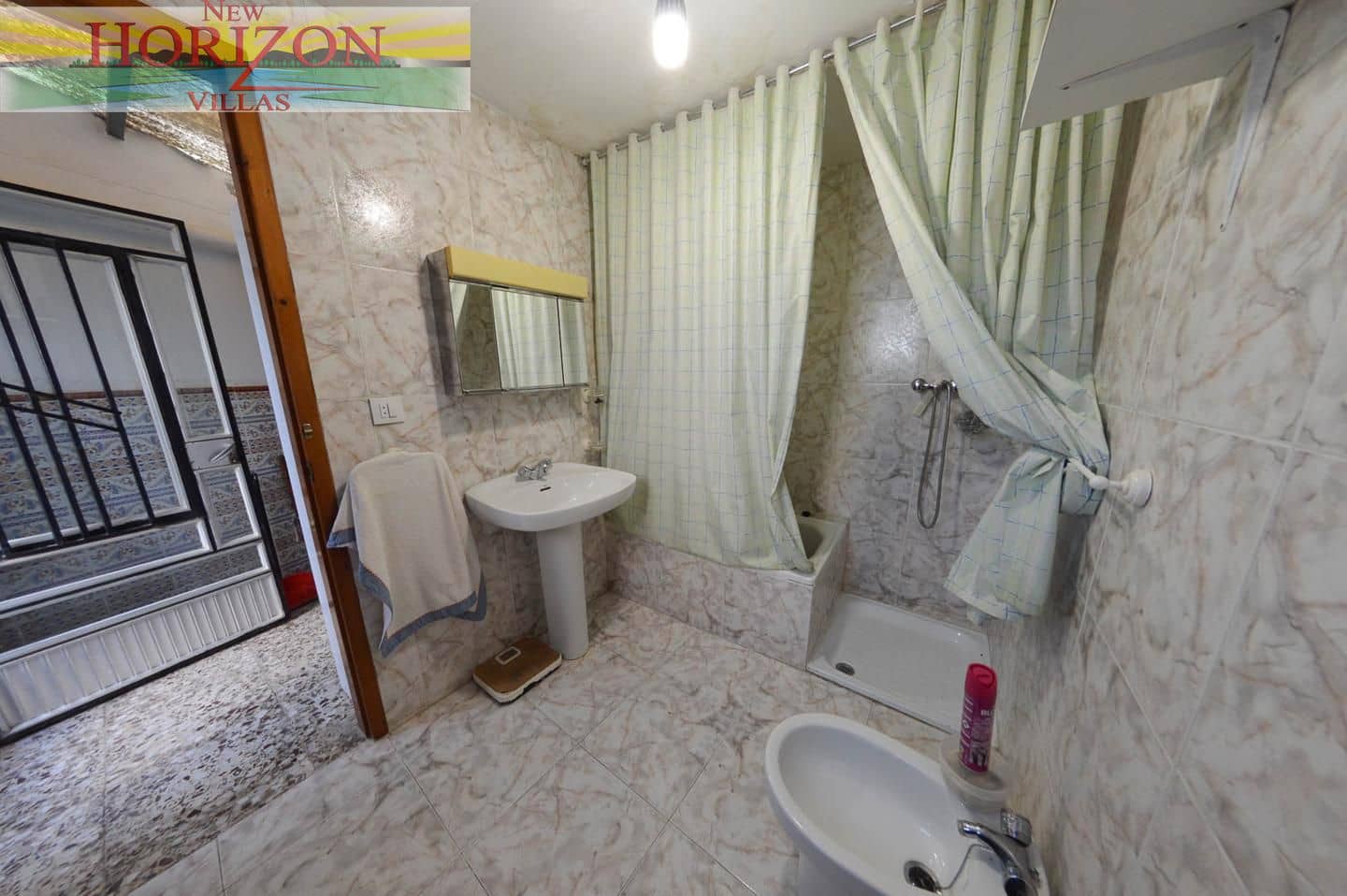 5 bedroom Villa for sale in Zurgena - € 179,000 (Ref: 9345309)