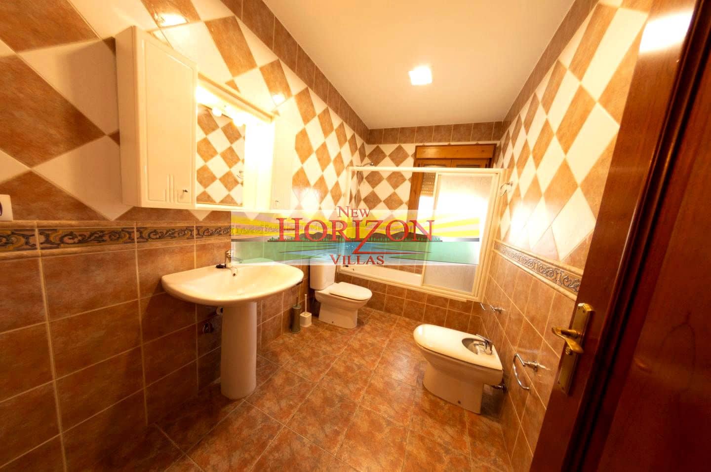 3 makuuhuone Huvila vuokrattavana paikassa Tijola - 1 000 € (Ref: 9374616)