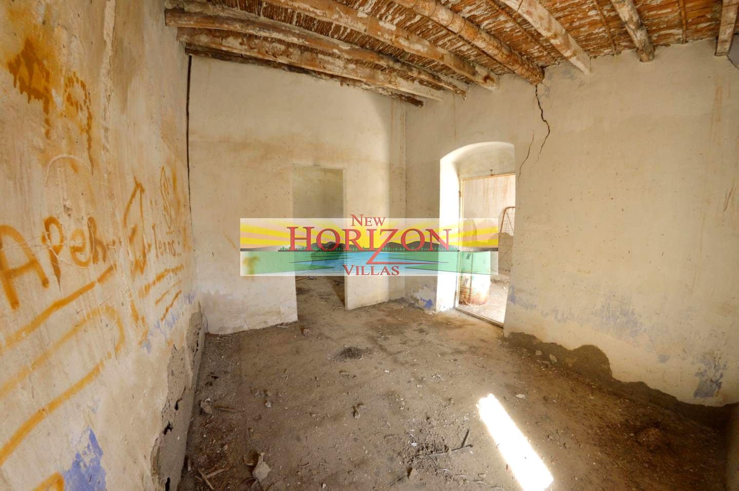 4 bedroom Finca/Country House for sale in Huercal-Overa - € 38,000 (Ref: 9383925)