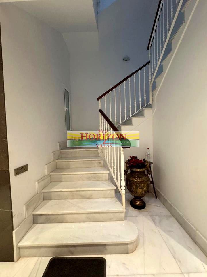 5 soveværelse Lejlighed til salg i Cuevas del Almanzora - € 200.000 (Ref: 9421587)