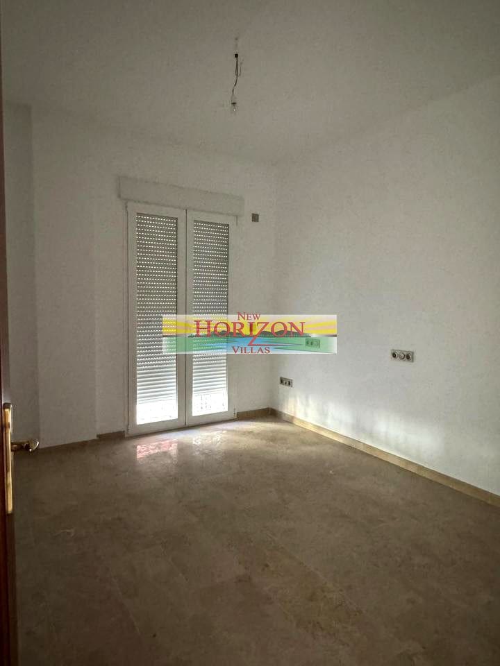 5 soveværelse Lejlighed til salg i Cuevas del Almanzora - € 200.000 (Ref: 9421587)