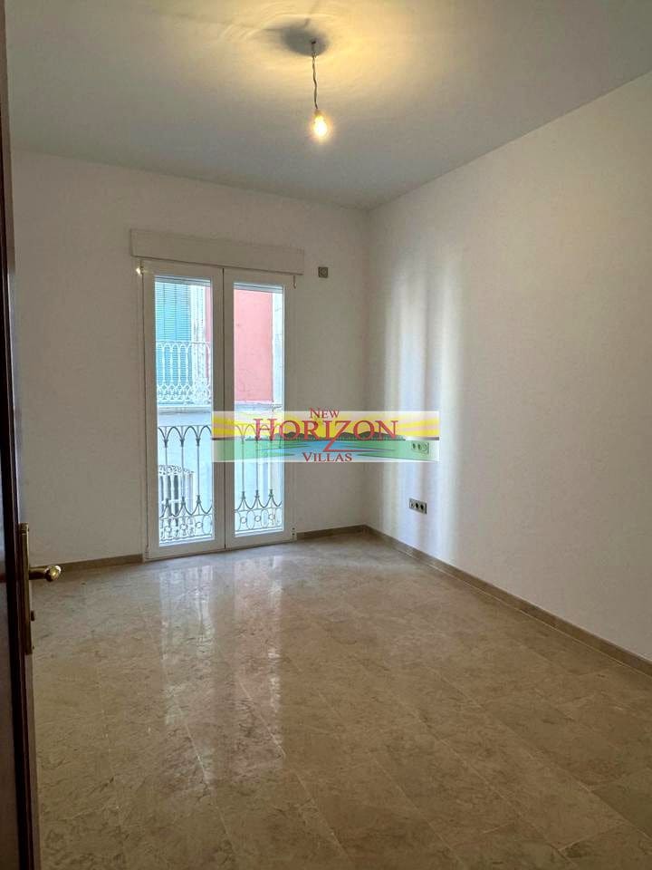 5 soveværelse Lejlighed til salg i Cuevas del Almanzora - € 200.000 (Ref: 9421587)