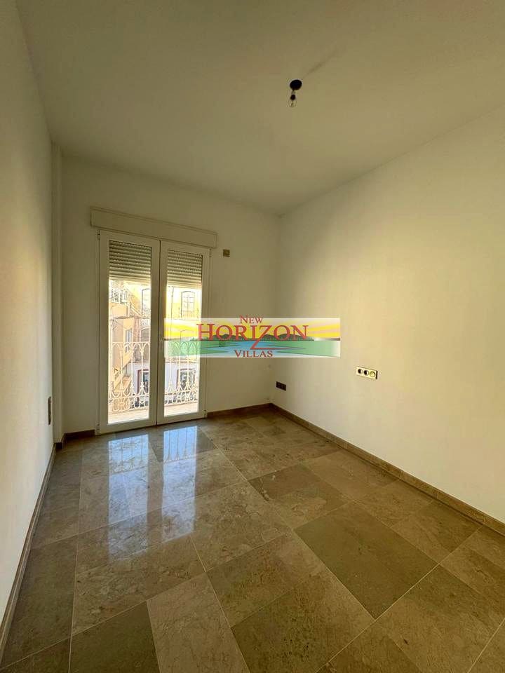 5 soveværelse Lejlighed til salg i Cuevas del Almanzora - € 200.000 (Ref: 9421587)