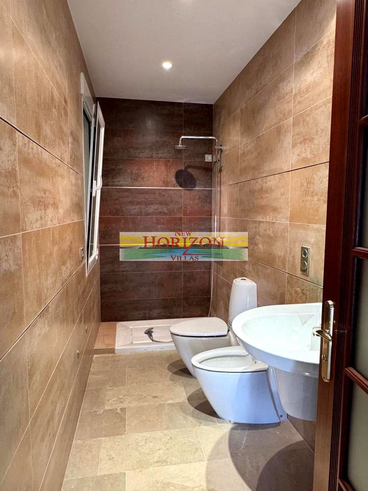 5 soveværelse Lejlighed til salg i Cuevas del Almanzora - € 200.000 (Ref: 9421587)