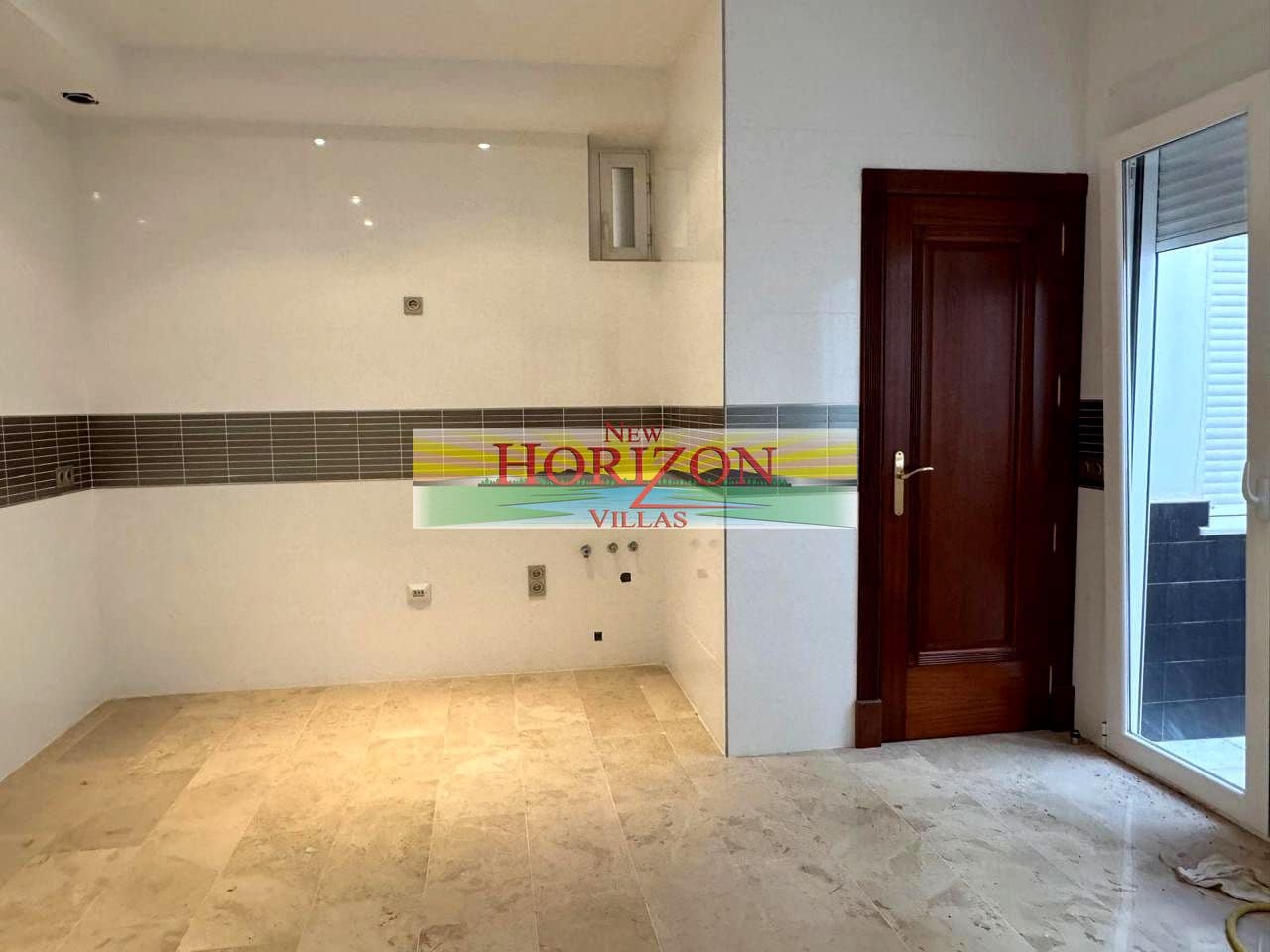 5 soveværelse Lejlighed til salg i Cuevas del Almanzora - € 200.000 (Ref: 9421587)