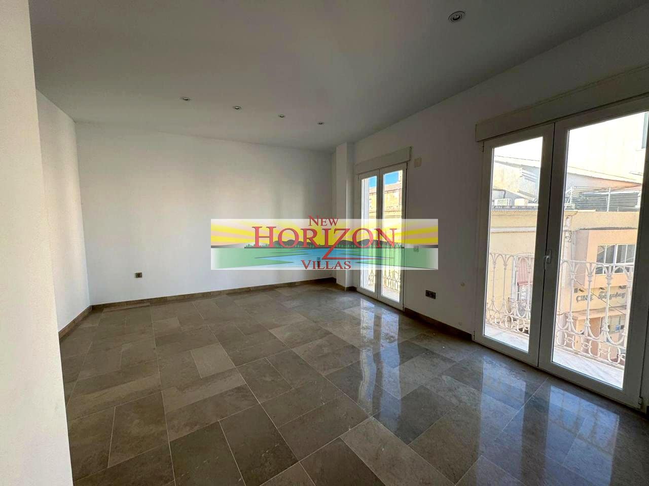 5 soveværelse Lejlighed til salg i Cuevas del Almanzora - € 200.000 (Ref: 9421587)