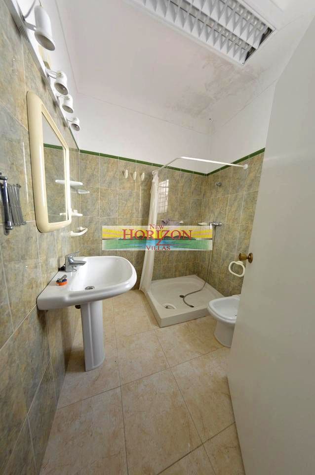 5 bedroom Villa for sale in Cuevas del Almanzora - € 200,000 (Ref: 9432396)