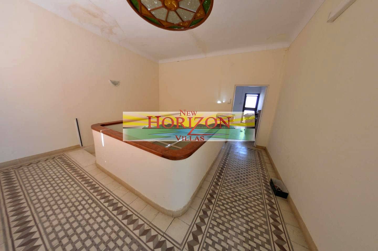 5 bedroom Villa for sale in Cuevas del Almanzora - € 200,000 (Ref: 9432396)