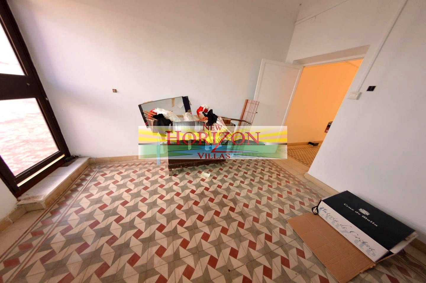 5 bedroom Villa for sale in Cuevas del Almanzora - € 200,000 (Ref: 9432396)