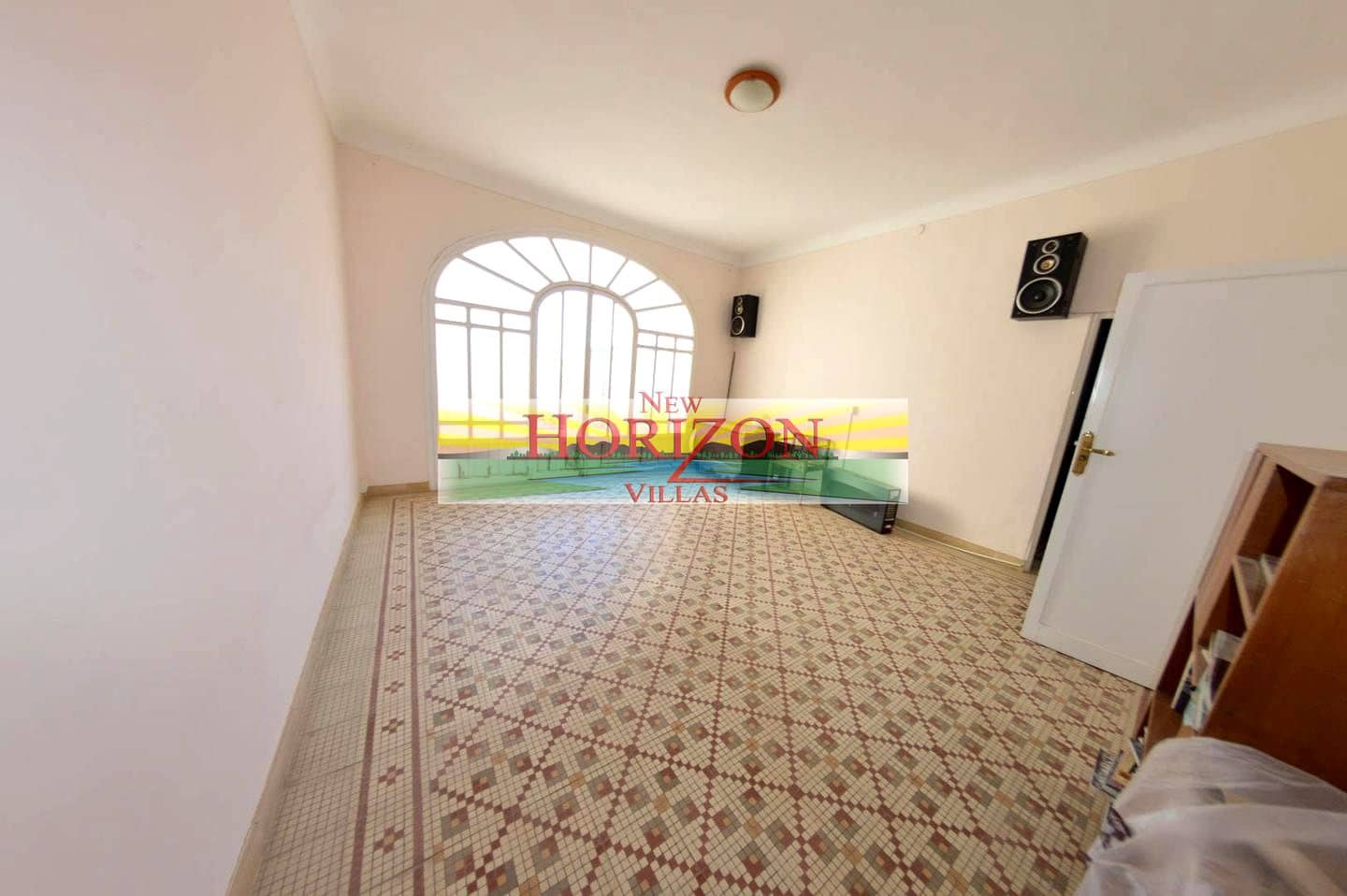 5 bedroom Villa for sale in Cuevas del Almanzora - € 200,000 (Ref: 9432396)