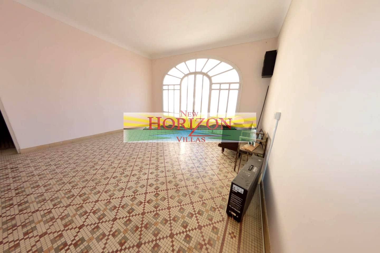 5 bedroom Villa for sale in Cuevas del Almanzora - € 200,000 (Ref: 9432396)