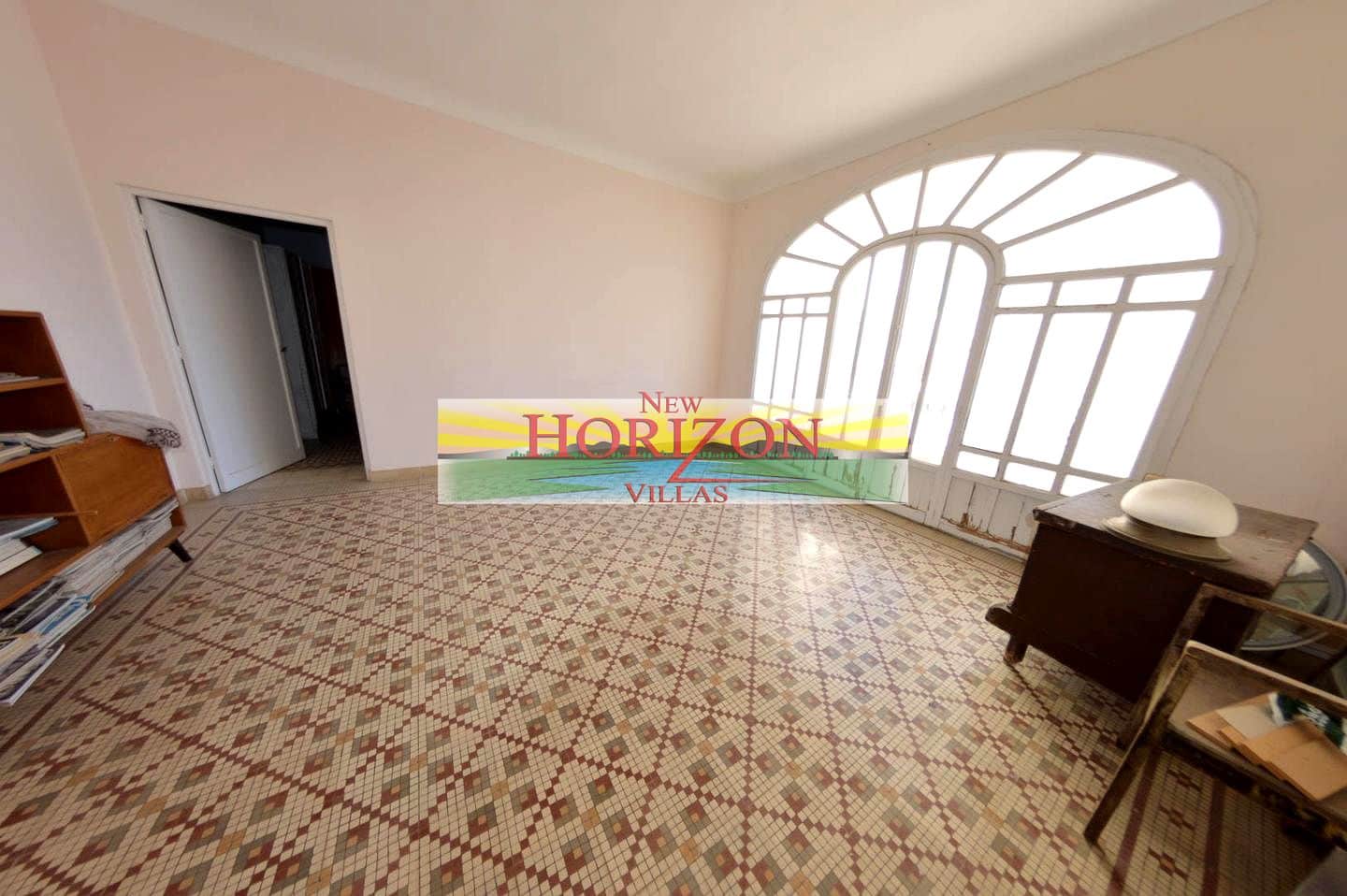 5 bedroom Villa for sale in Cuevas del Almanzora - € 200,000 (Ref: 9432396)