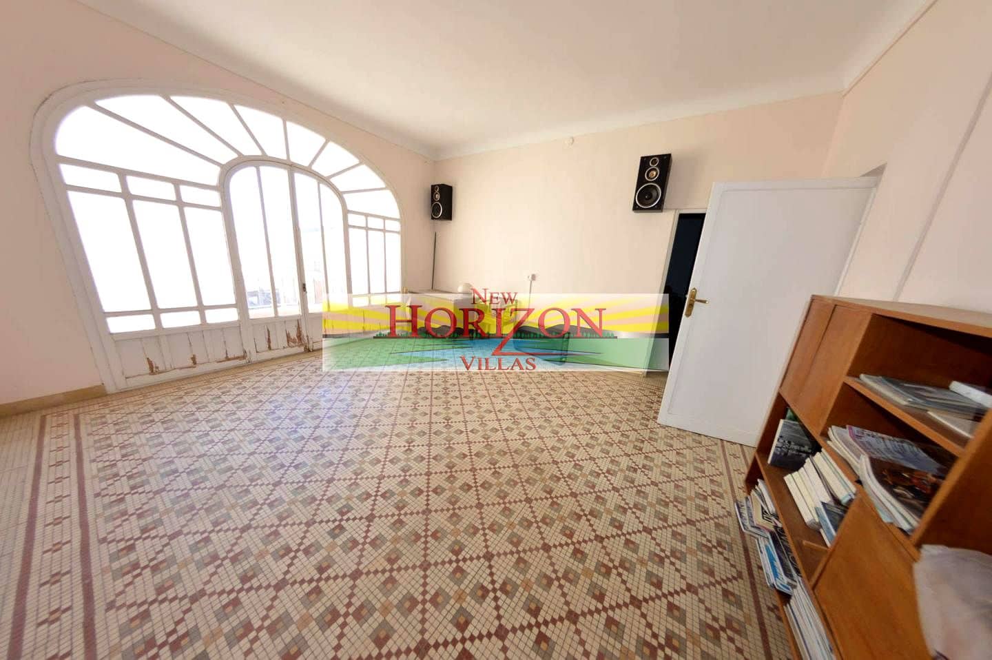 5 bedroom Villa for sale in Cuevas del Almanzora - € 200,000 (Ref: 9432396)