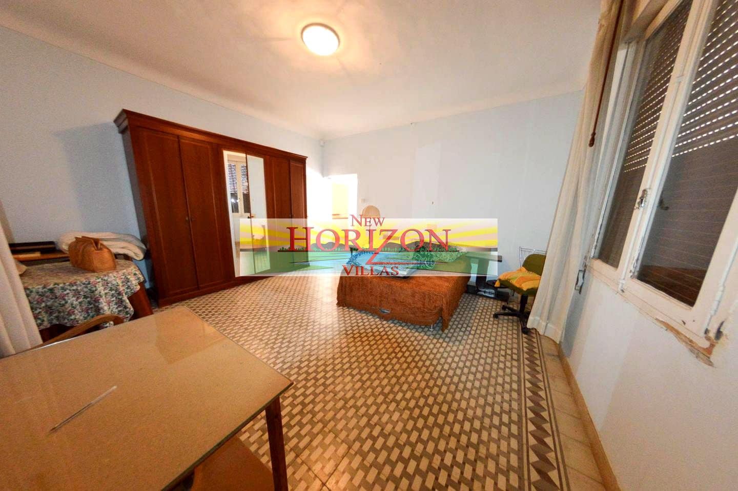 5 bedroom Villa for sale in Cuevas del Almanzora - € 200,000 (Ref: 9432396)