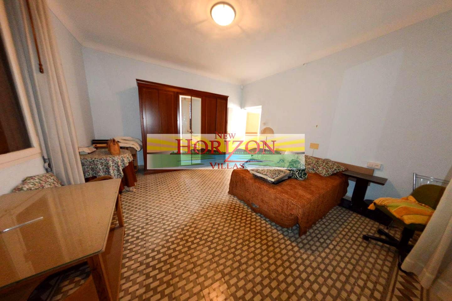 5 bedroom Villa for sale in Cuevas del Almanzora - € 200,000 (Ref: 9432396)