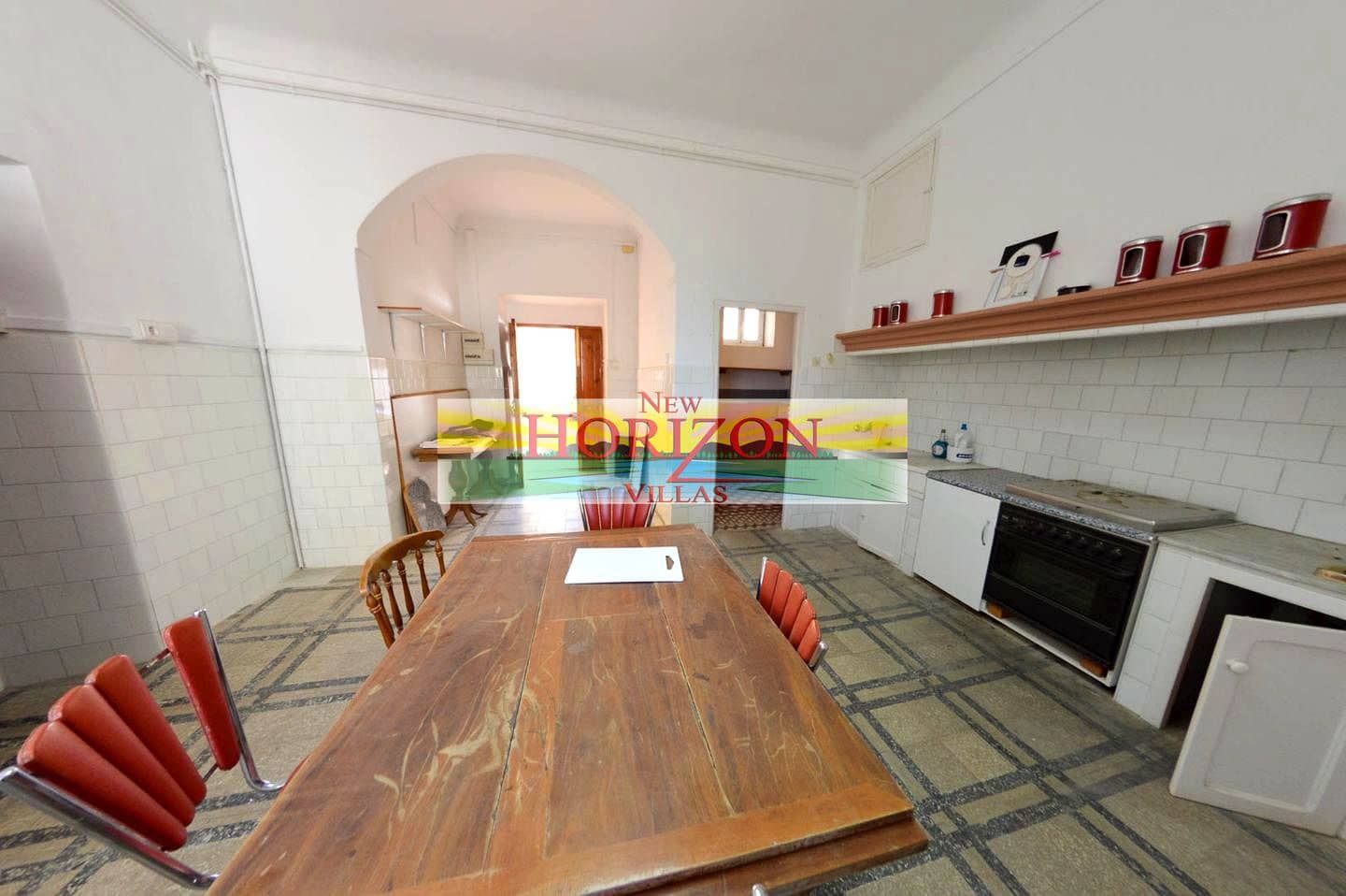 5 bedroom Villa for sale in Cuevas del Almanzora - € 200,000 (Ref: 9432396)