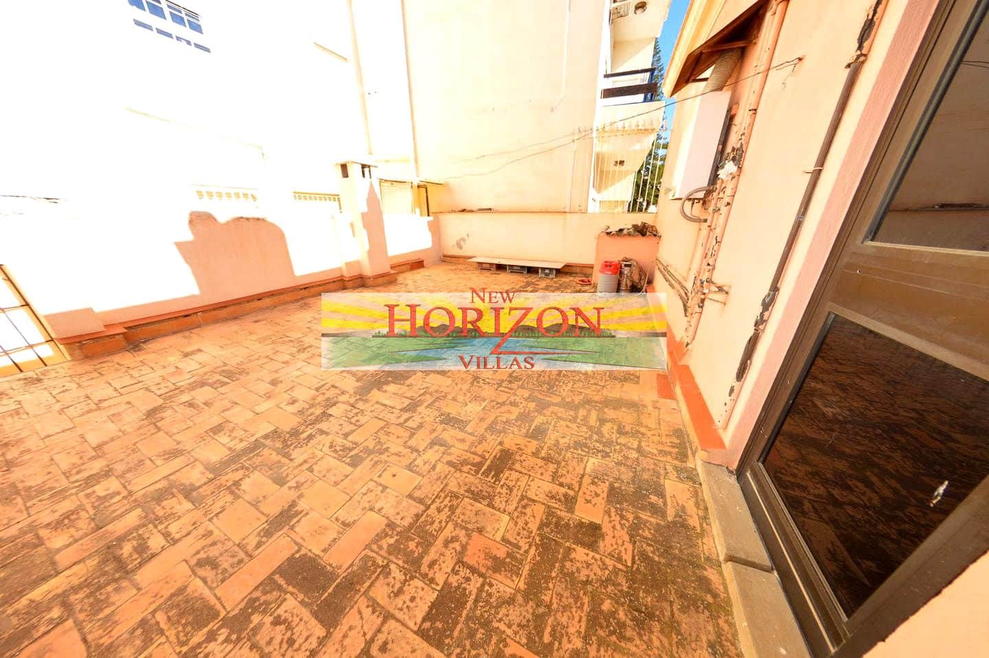 5 bedroom Villa for sale in Cuevas del Almanzora - € 200,000 (Ref: 9432396)