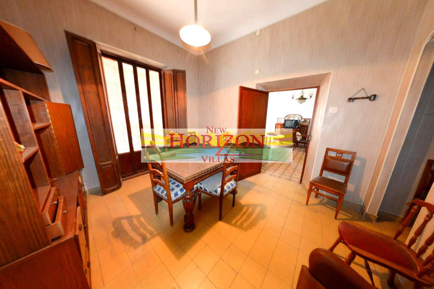 5 bedroom Villa for sale in Cuevas del Almanzora - € 200,000 (Ref: 9432396)