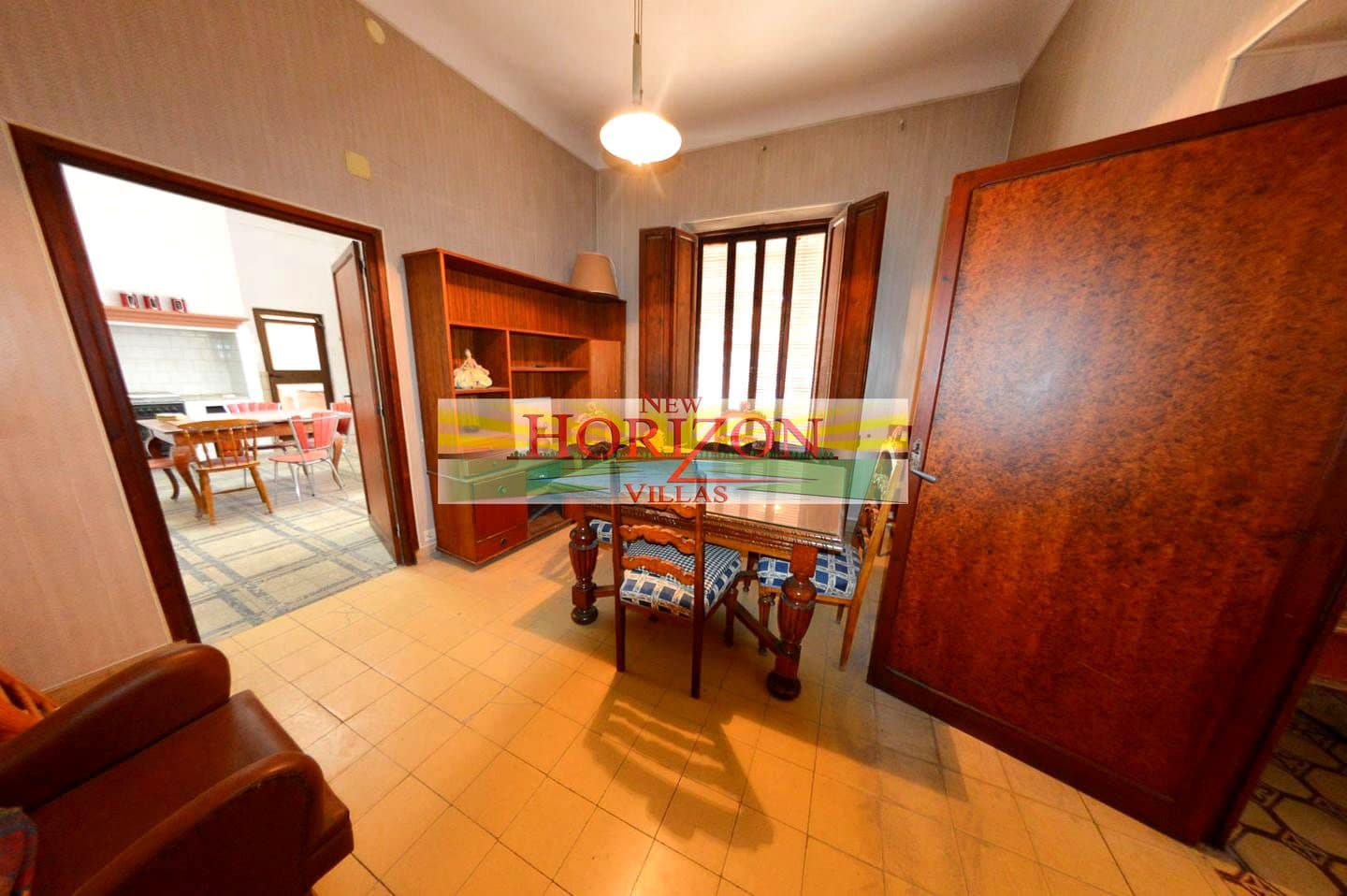 5 bedroom Villa for sale in Cuevas del Almanzora - € 200,000 (Ref: 9432396)