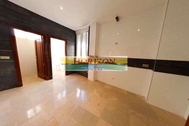 Piso de 4 habitaciones en Cuevas del Almanzora en venta - 180.000 € (Ref: 9432481)