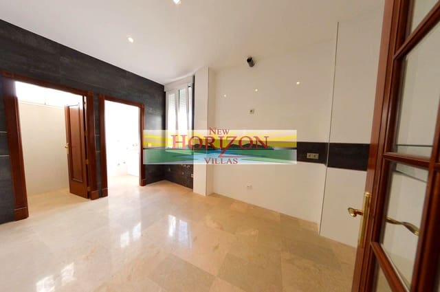 Piso de 4 habitaciones en Cuevas del Almanzora en venta - 180.000 € (Ref: 9432481)