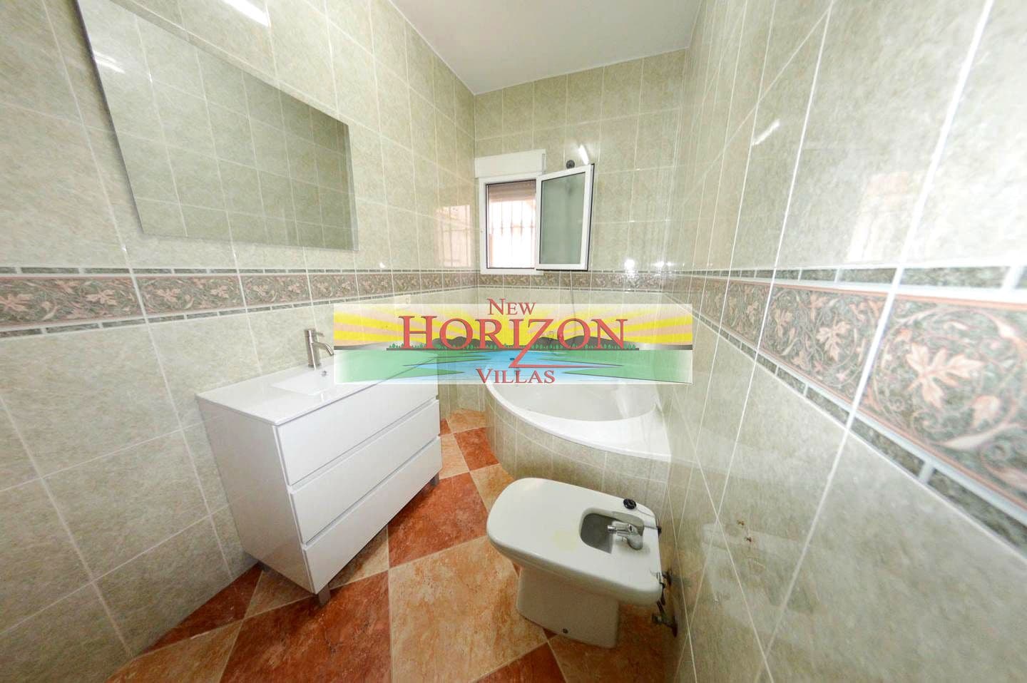 3 bedroom Villa for rent in Albox - € 800 (Ref: 9436391)