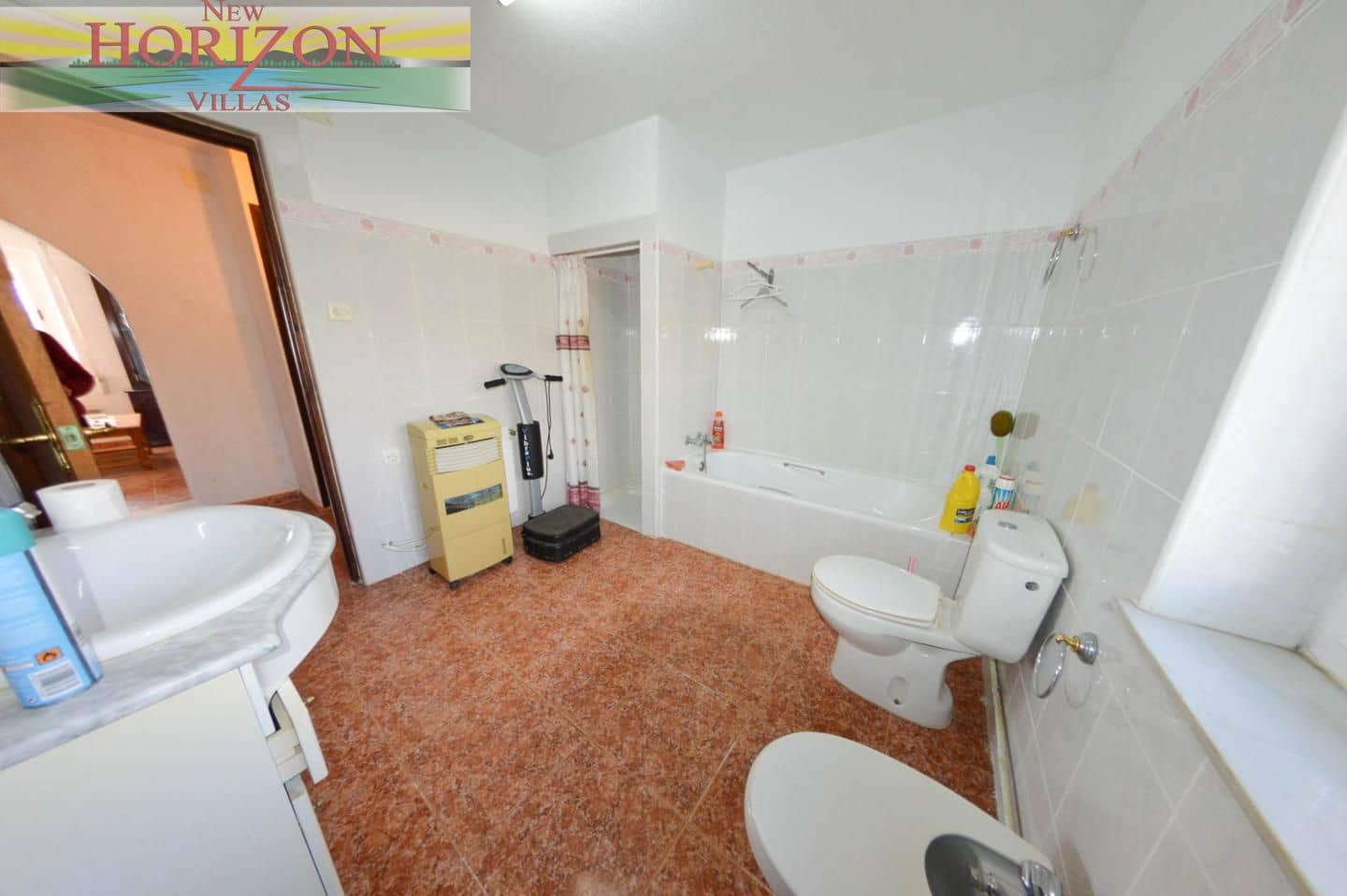 5 bedroom Villa for sale in Arboleas - € 350,000 (Ref: 9475681)