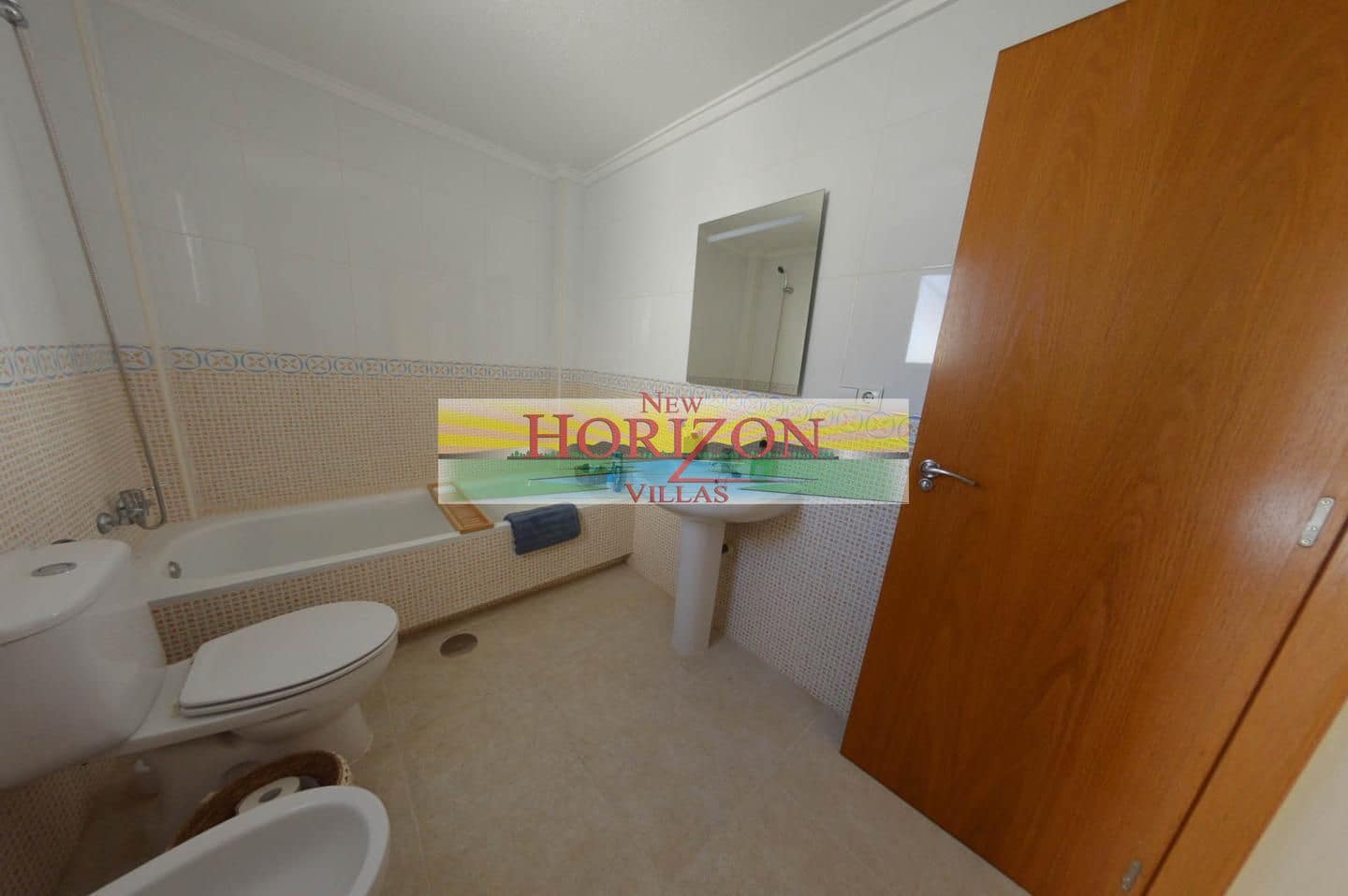 2 soveværelse Lejlighed til salg i La Alfoquia med swimmingpool - € 104.000 (Ref: 9539492)