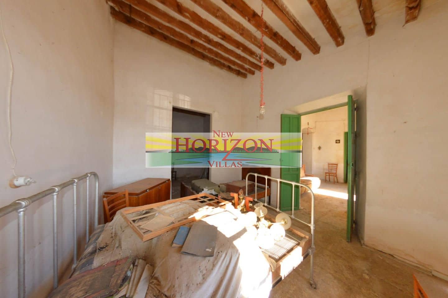 4 bedroom Villa for sale in La Concepcion - € 105,000 (Ref: 9542119)