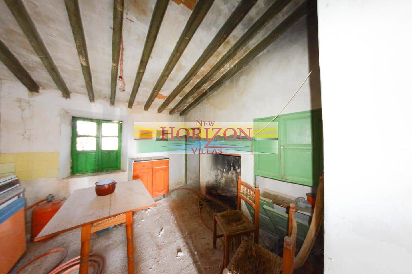 4 bedroom Villa for sale in La Concepcion - € 105,000 (Ref: 9542119)