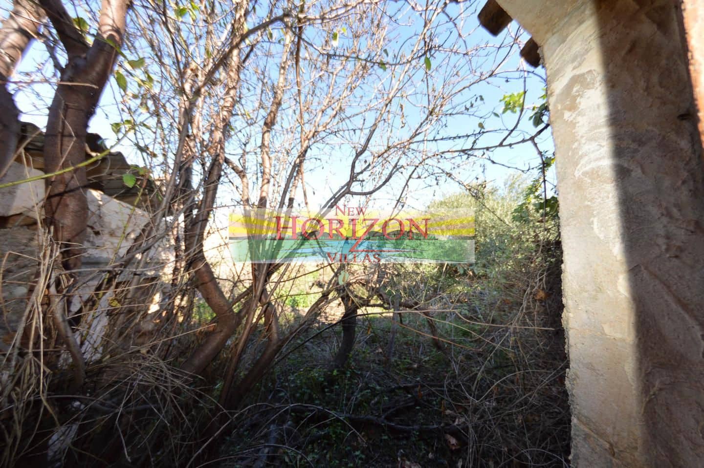 4 bedroom Villa for sale in La Concepcion - € 105,000 (Ref: 9542119)