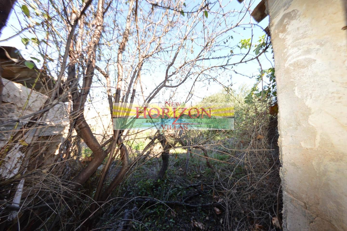 4 bedroom Villa for sale in La Concepcion - € 105,000 (Ref: 9542119)