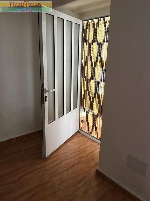 3 bedroom Flat for sale in Albanchez - € 50,000 (Ref: 9545908)