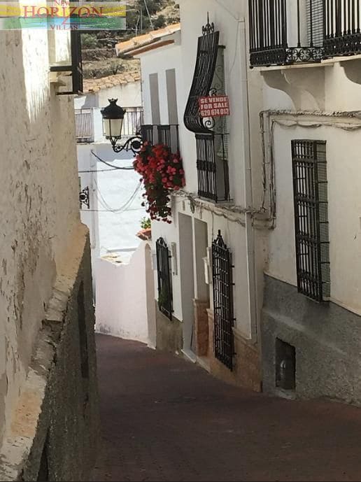 3 bedroom Flat for sale in Albanchez - € 50,000 (Ref: 9545908)