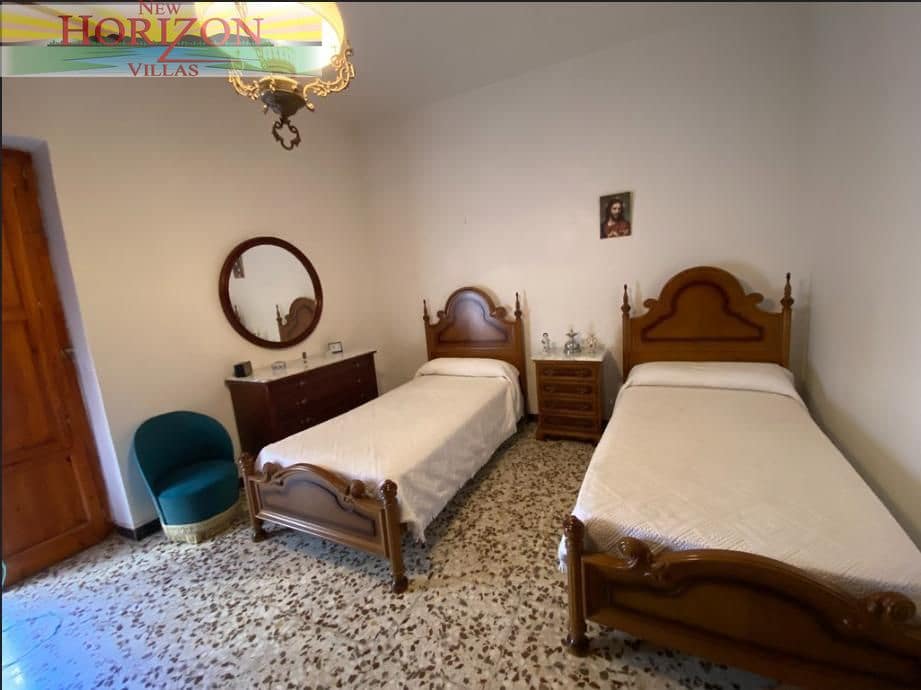 3 bedroom Flat for sale in Albanchez - € 50,000 (Ref: 9545908)