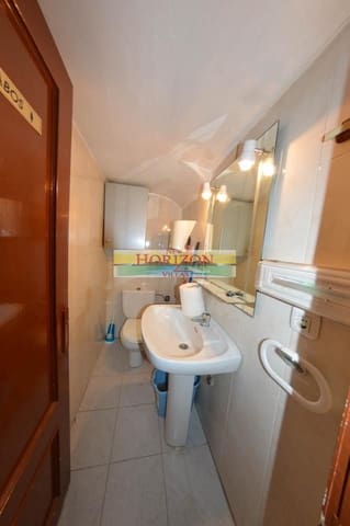 3 soveværelse Virksomhed til leje i Huércal-Overa - € 450 (Ref: 9566312)