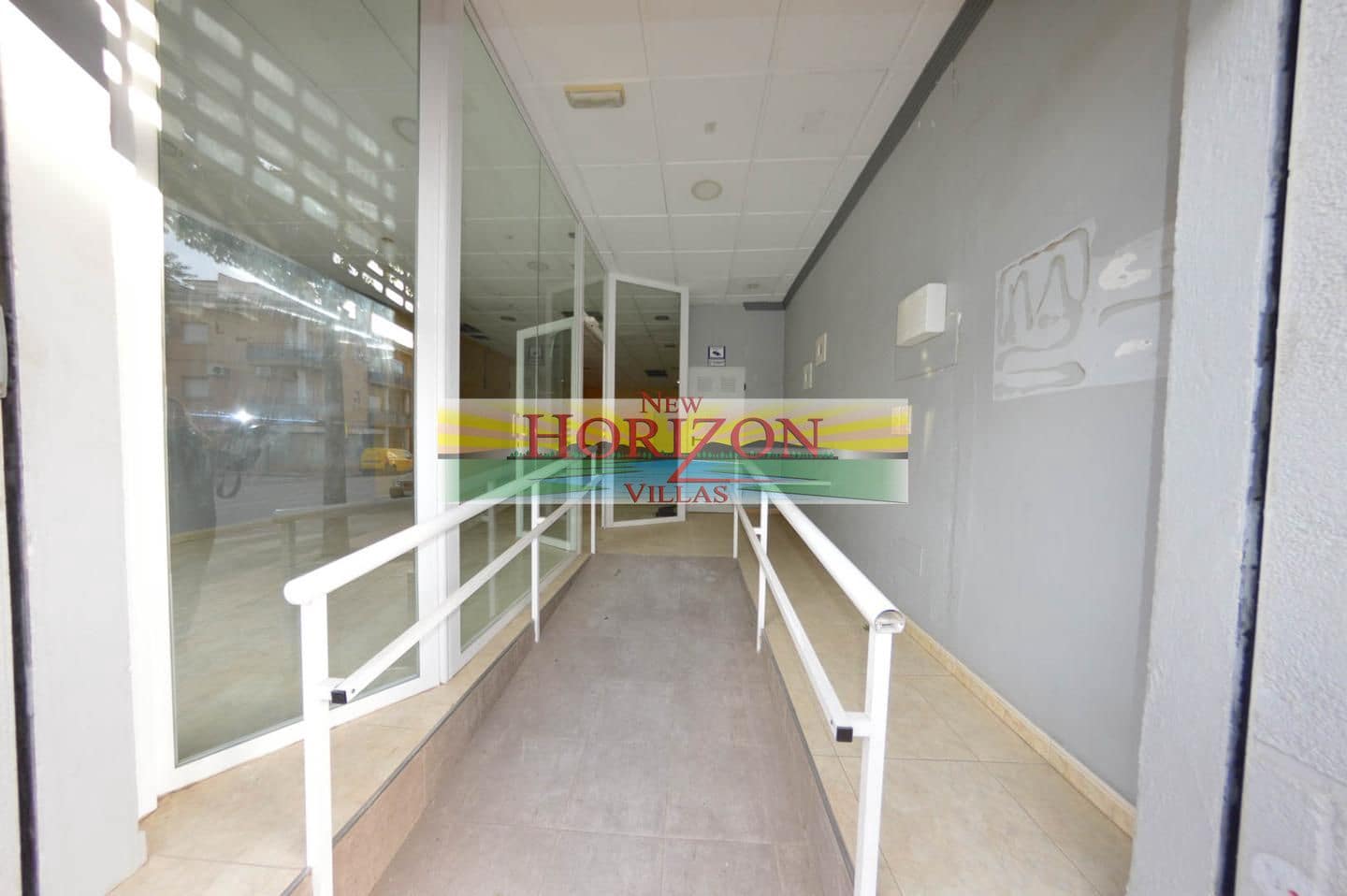 3 bedroom Business for rent in Huercal-Overa - € 450 (Ref: 9566312)