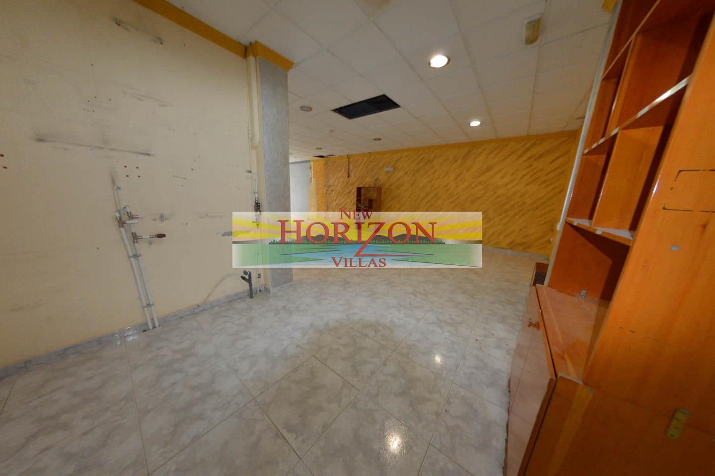 3 bedroom Business for rent in Huercal-Overa - € 450 (Ref: 9566312)