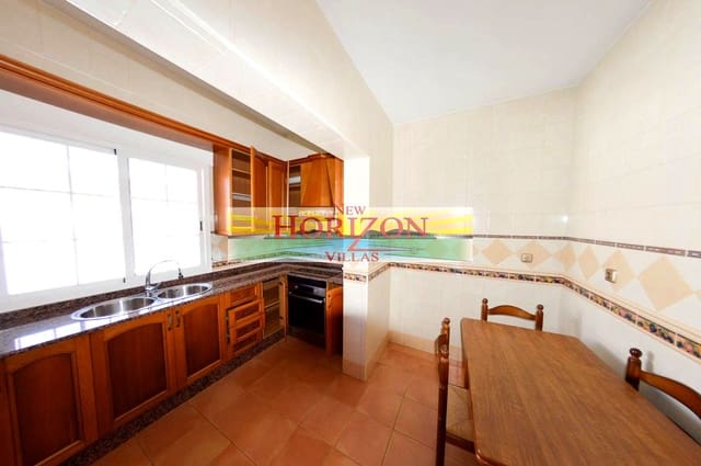3 bedroom Flat for rent in Mojácar - € 900 (Ref: 9598047)