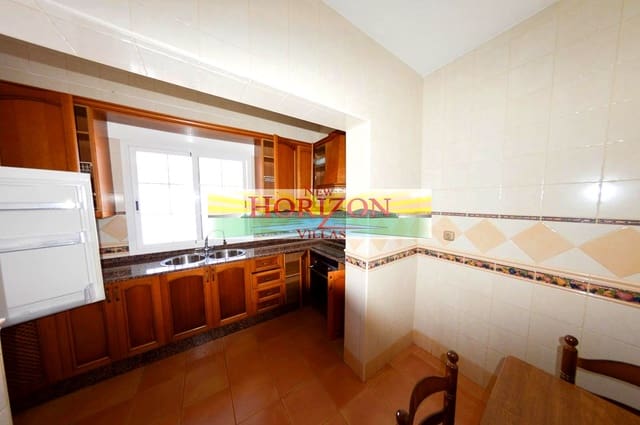 3 bedroom Flat for rent in Mojácar - € 900 (Ref: 9598047)