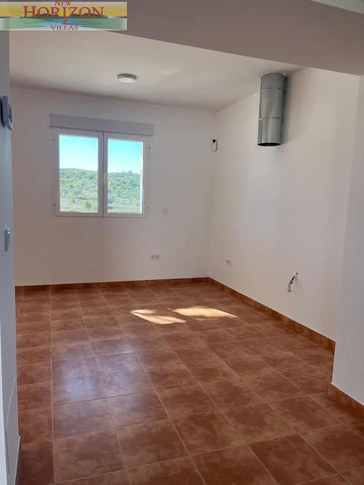 4 makuuhuone Huvila vuokrattavana paikassa Albox mukana uima-altaan 
autotalli - 1 200 € (Ref: 9598048)