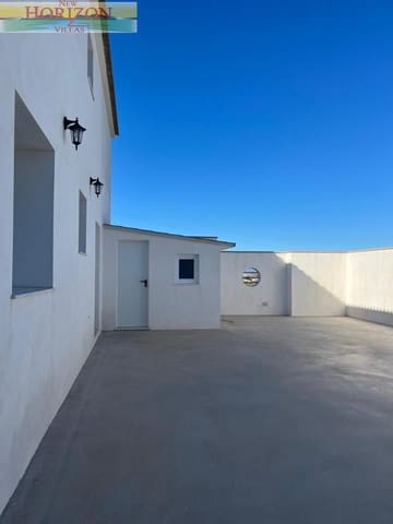 4 makuuhuone Huvila vuokrattavana paikassa Albox mukana uima-altaan 
autotalli - 1 200 € (Ref: 9598048)