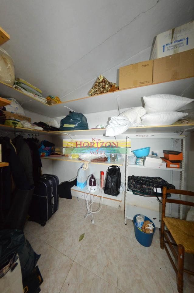 7 slaapkamer Flat te koop in Albox met garage - € 450.000 (Ref: 9628341)