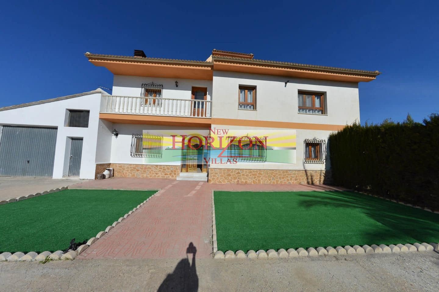 7 slaapkamer Flat te koop in Albox met garage - € 450.000 (Ref: 9628341)