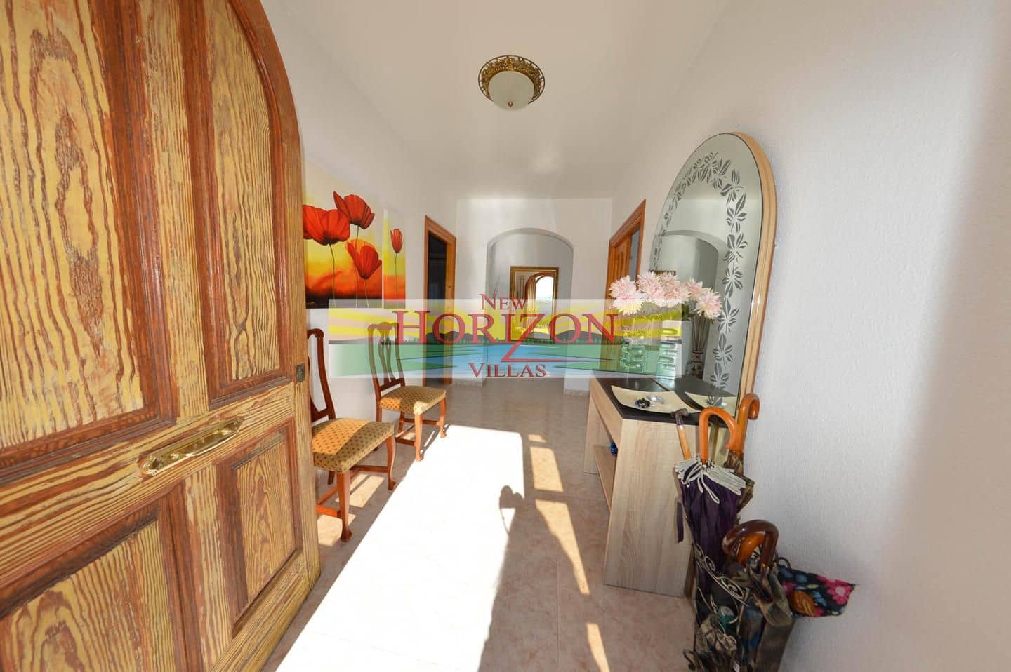 7 slaapkamer Flat te koop in Albox met garage - € 450.000 (Ref: 9628341)