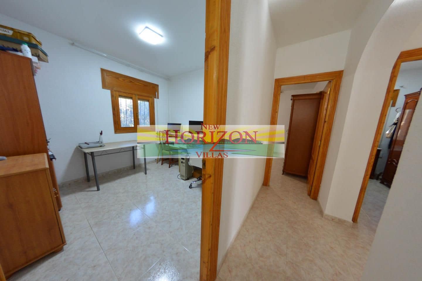 7 slaapkamer Flat te koop in Albox met garage - € 450.000 (Ref: 9628341)