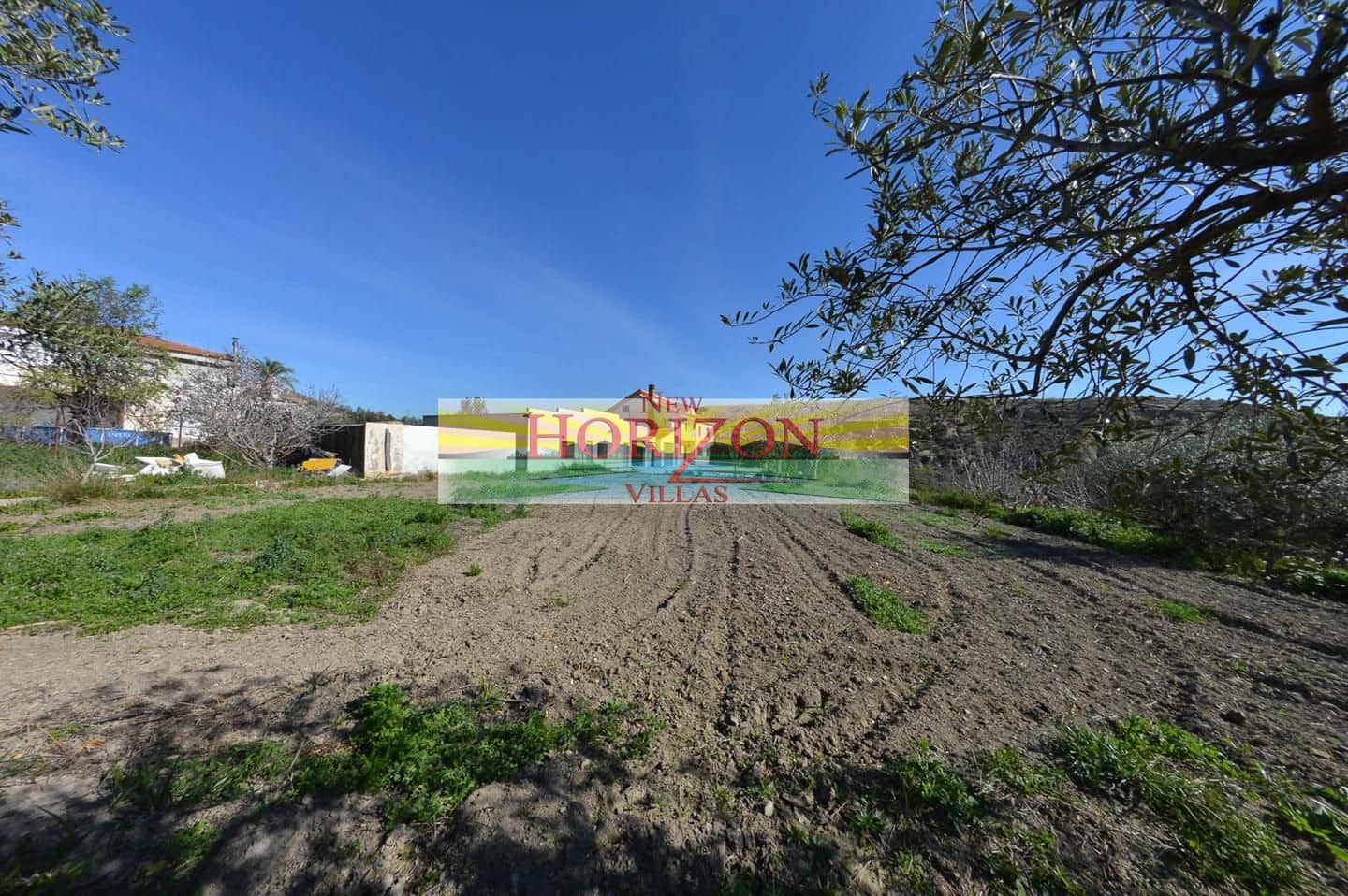 7 slaapkamer Flat te koop in Albox met garage - € 450.000 (Ref: 9628341)